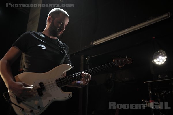 WHISPERING SONS - 2022-03-24 - PARIS - Petit Bain - 
